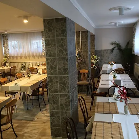 Márvány Panzió 4*