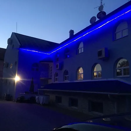 Inn Marvany Panzio