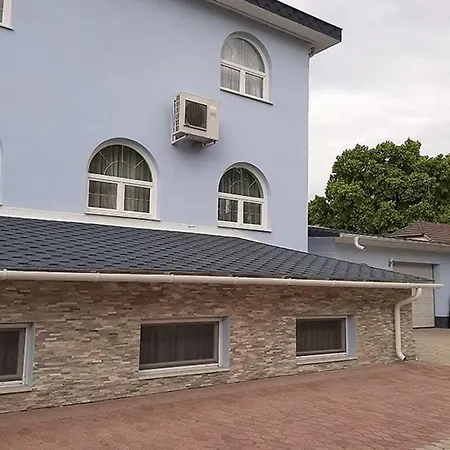 Marvany Panzio Πανδοχείο 4*